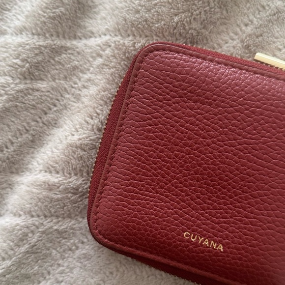 Cuyana Burgundy Leather Zip Wallet - Picture 2 of 5